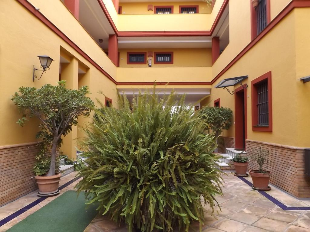 Apartmán Alameda Donkey Parking Sevilla Exteriér fotografie