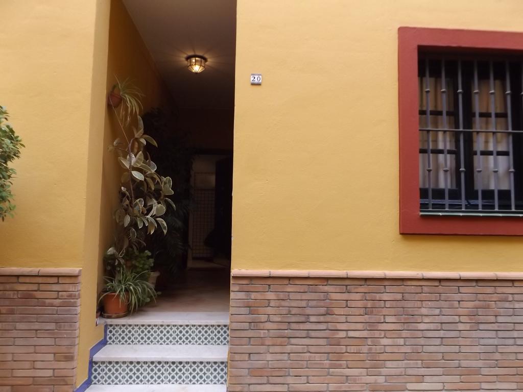 Apartmán Alameda Donkey Parking Sevilla Exteriér fotografie